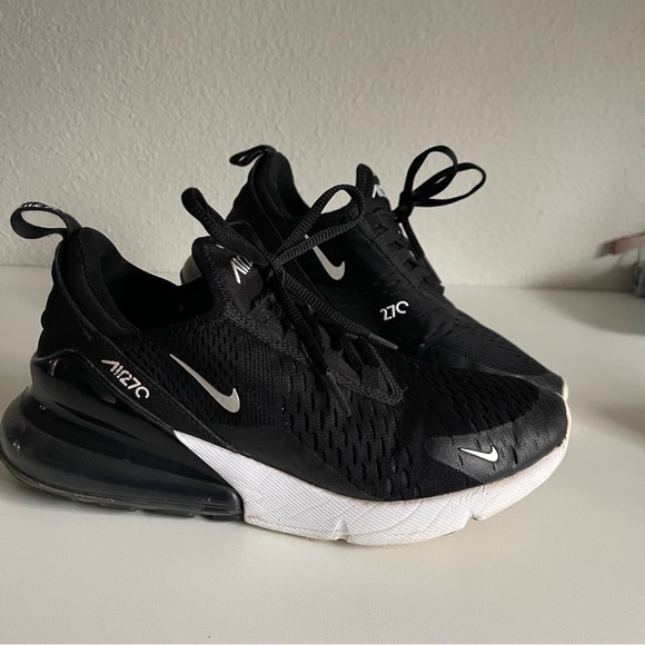Nike Air Max 270 Sneakers - Picture 3 of 11